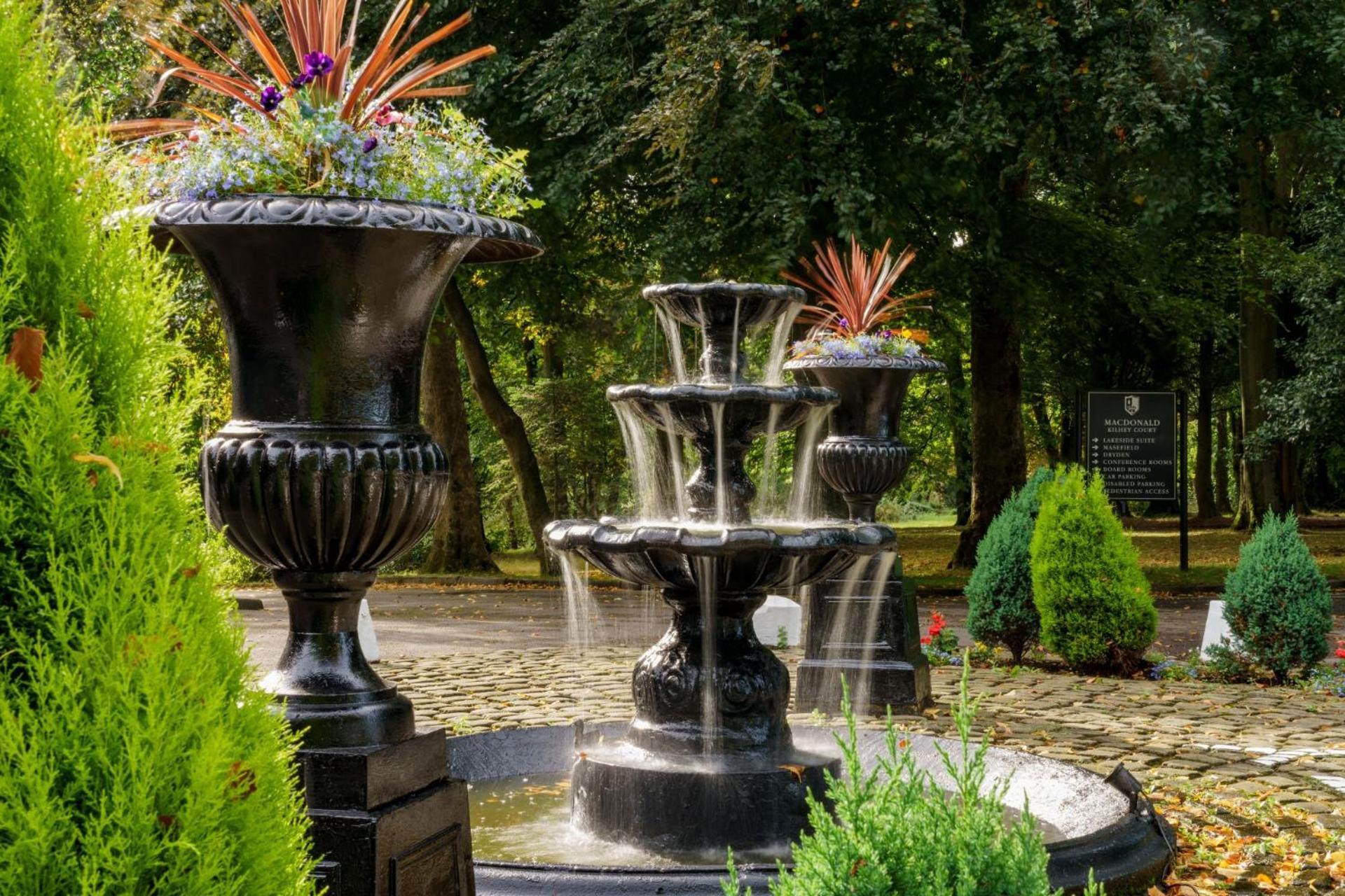 Macdonald Kilhey Court Hotel Wigan Bagian luar foto