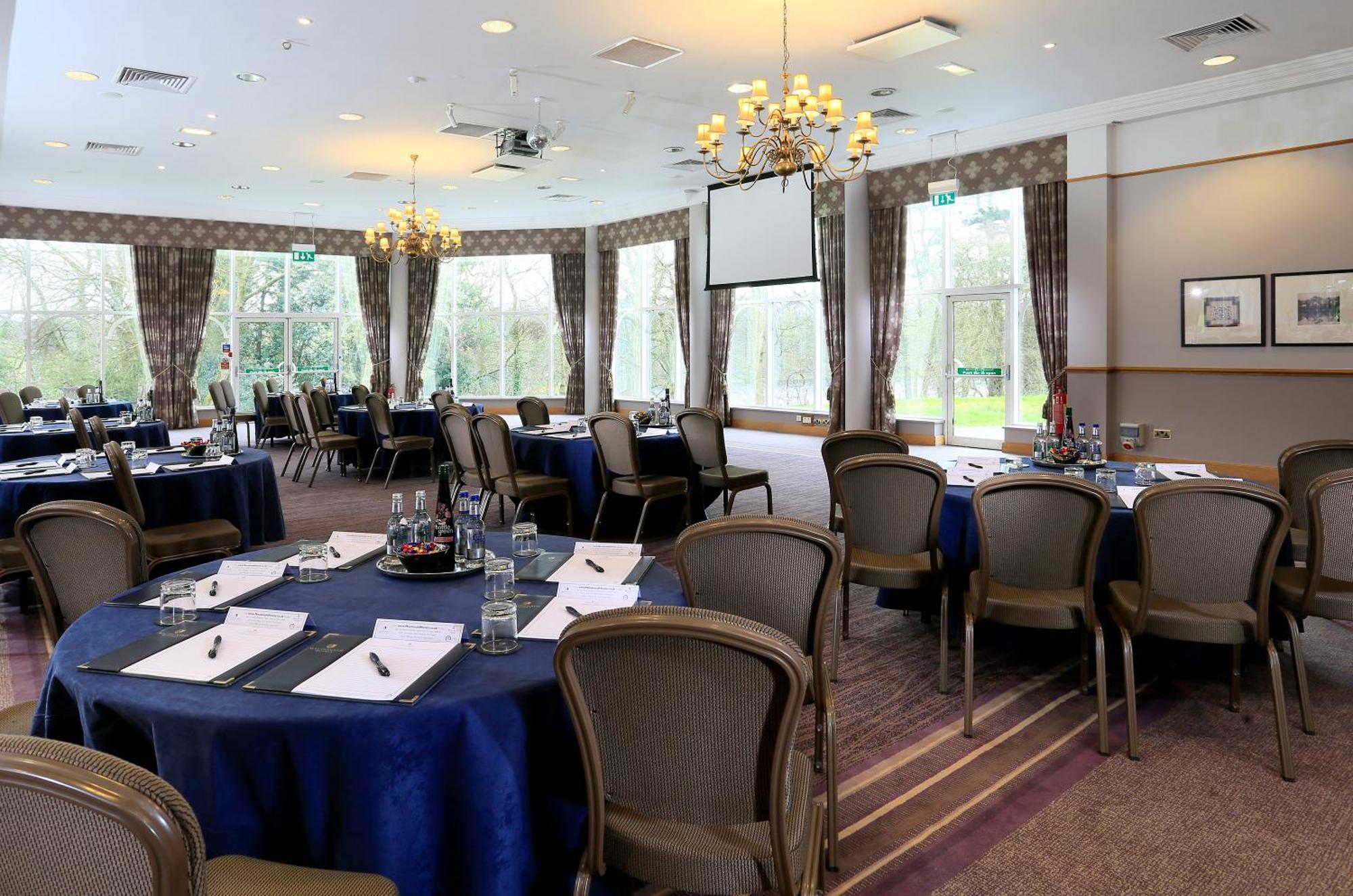 Macdonald Kilhey Court Hotel Wigan Bagian luar foto