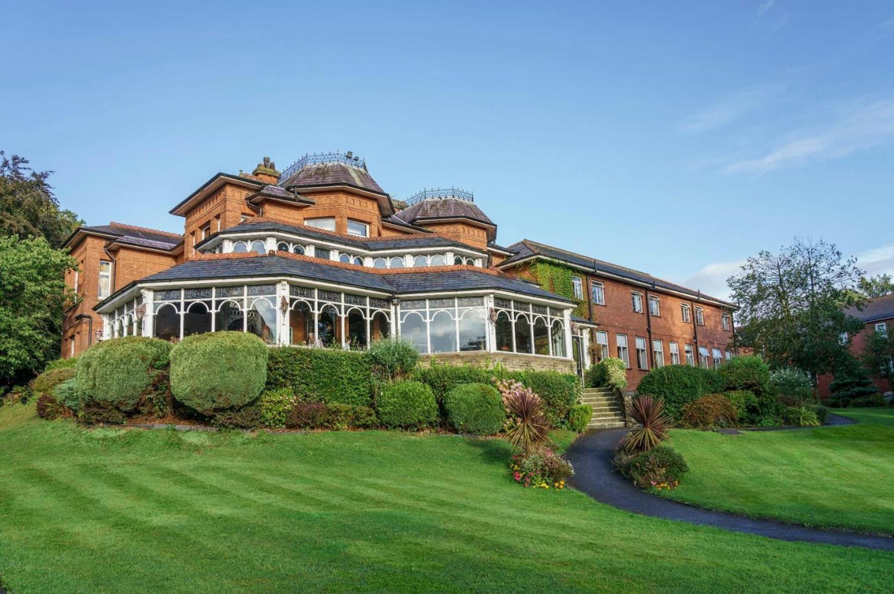 Macdonald Kilhey Court Hotel Wigan Bagian luar foto